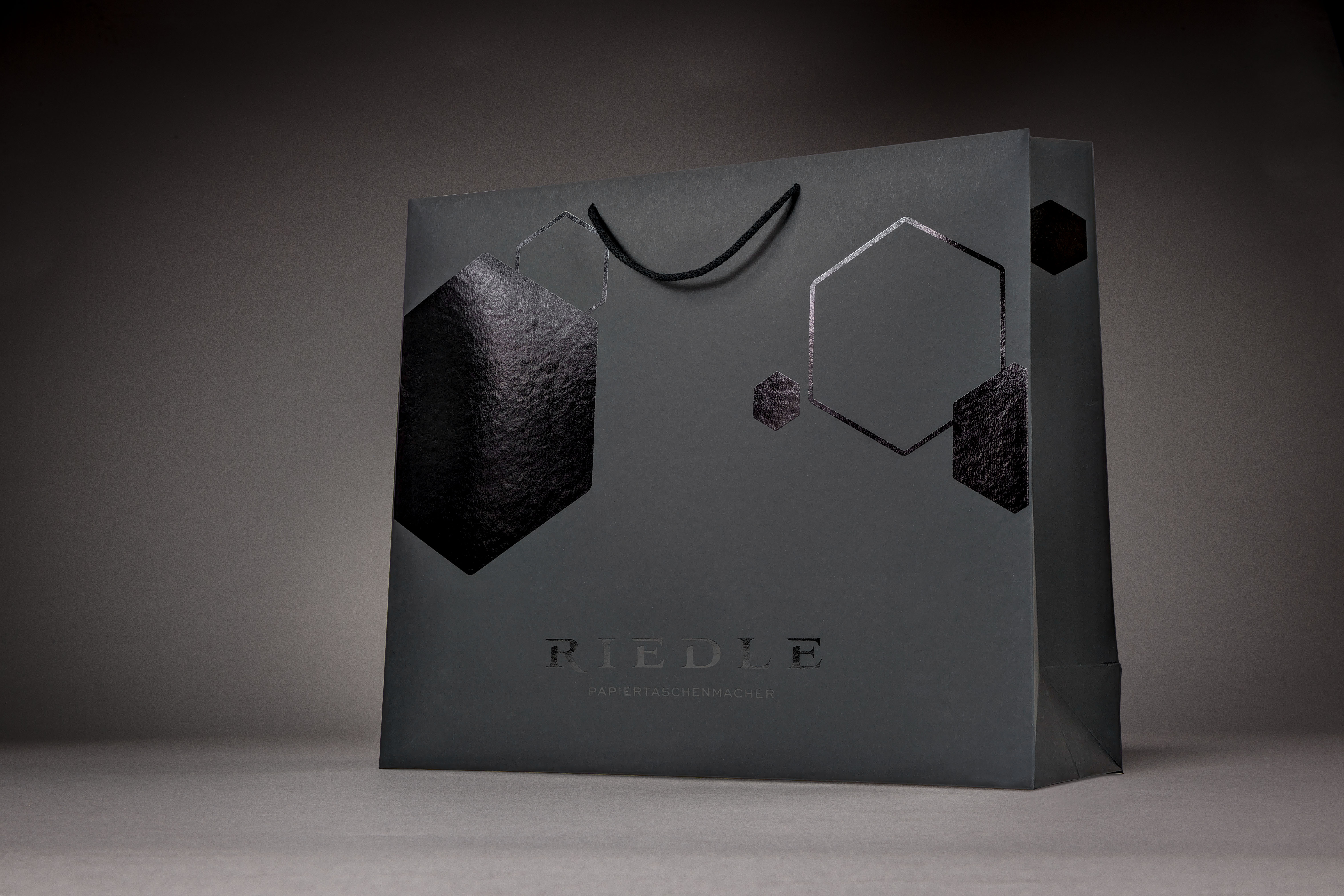 Riedle und Koehler Paper entwickeln neue Taschenlinie