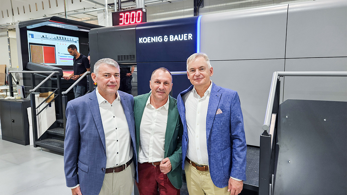 Produktion von Premium-Verpackungen mit neuer Bogenoffsetmaschine