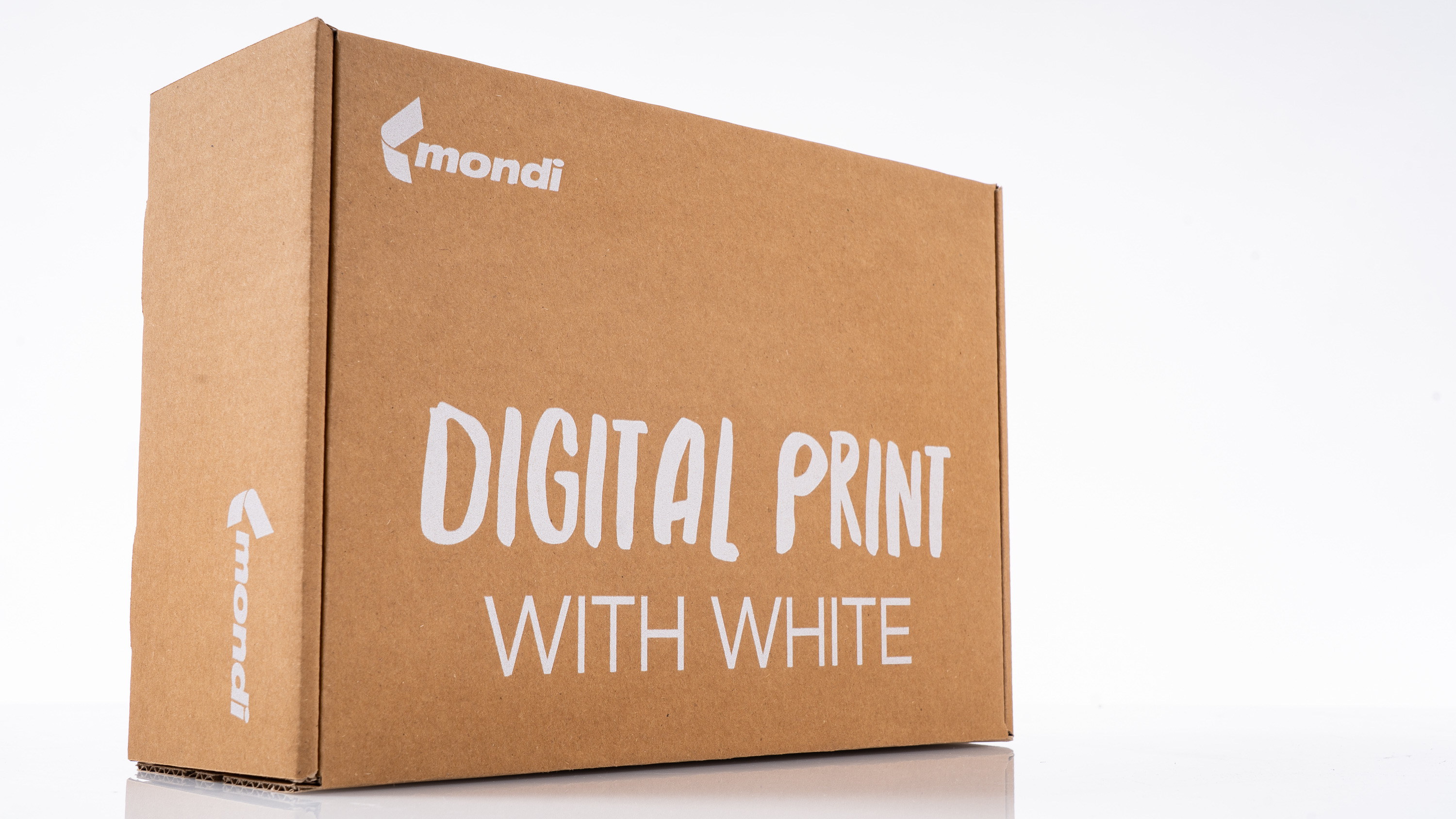 Mondi erweitert Digitaldruck um Weiß – neue Branding-Perspektiven für braune Wellpappe