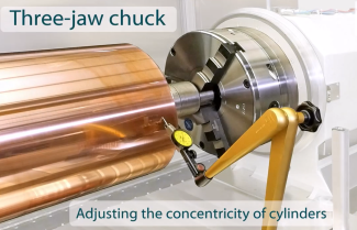 Tiefdruckzylindern und Prägewalzen: Präzise Konzentrizitätsausrichtung in Dreibackenfutter-Spannsystemen