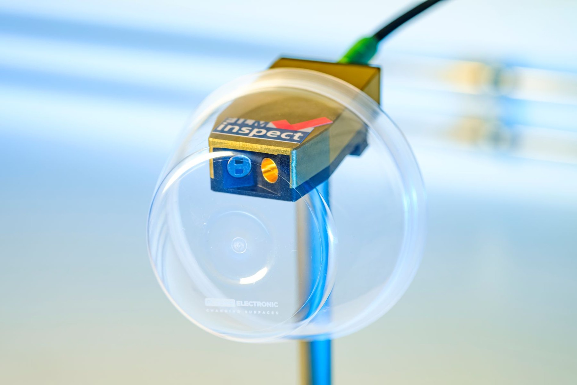 Infrarot-Sensor ermöglicht Regelung des Materialauftrags bei der Plasmabeschichtung