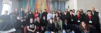 Workshop zum UV-Flexodruck vermittelt Jugendlichen praxisnahe Einblicke in die Verpackungsdruckbranche