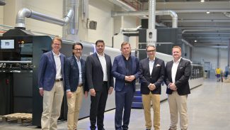 Drukarnia Tamir steigt mit VariJET 106 in die industrielle Digitalproduktion ein